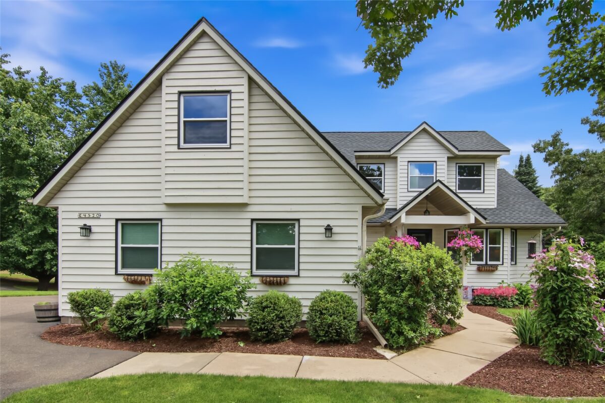 E4520 Woodfield Road, Eau Claire WI 54701 - Residential house for sale - MLS #1602553 - image2