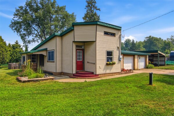 E7261 160th Avenue Mondovi WI 54755