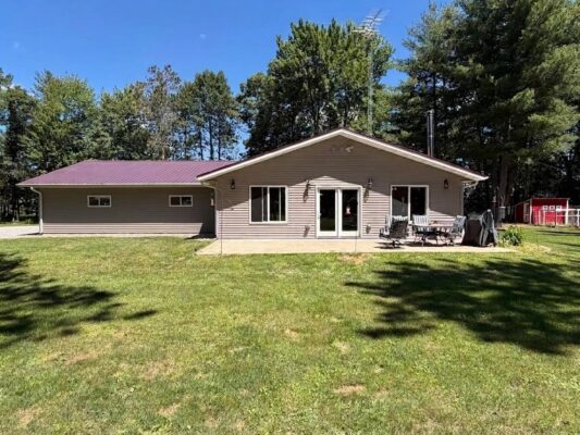 N1196 Swift Creek Drive New Auburn WI 54757