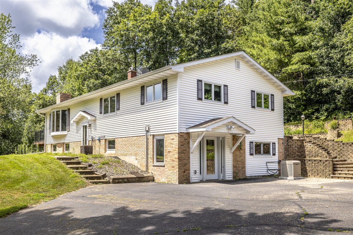 N6988 Torgerson Road, Black River Falls WI 54615 - Residential house for sale - MLS #1603103 - image3