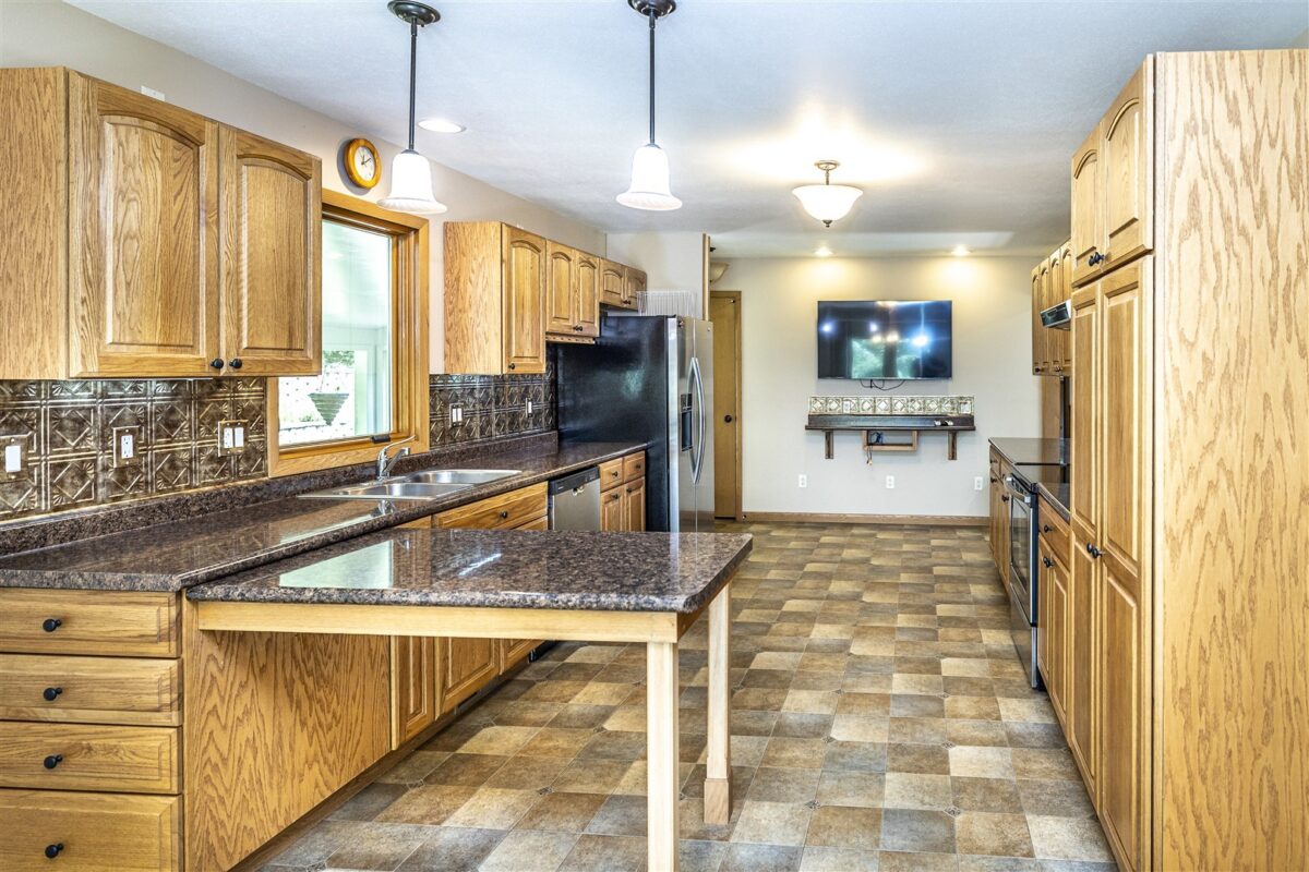 N6988 Torgerson Road, Black River Falls WI 54615 - Residential house for sale - MLS #1603103 - image8