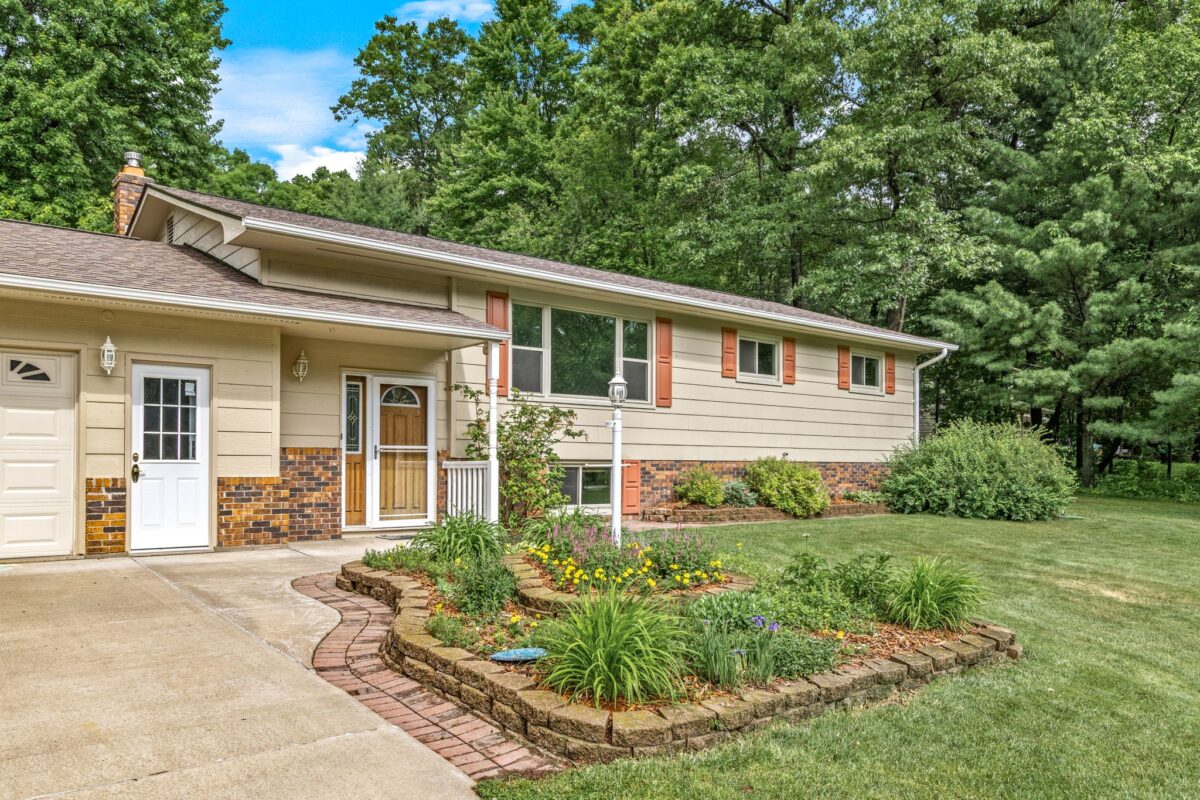 S8250 Todd Road, Eau Claire WI 54701 - Residential house for sale - MLS #1602418 - image2