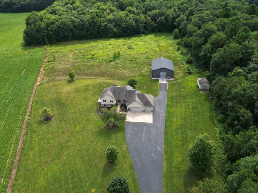 W860 Cedar Road, Eau Claire WI 54701 - Residential house for sale - MLS #1603580 - image4