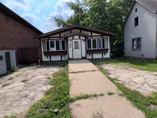 105 N Main Street Cochrane WI 54622