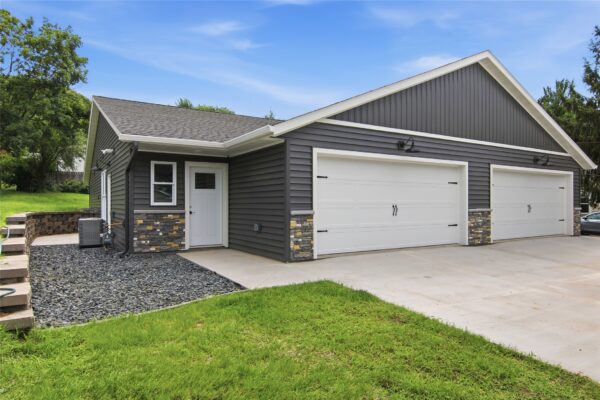 1323 Carpenter Avenue Eau Claire WI 54703