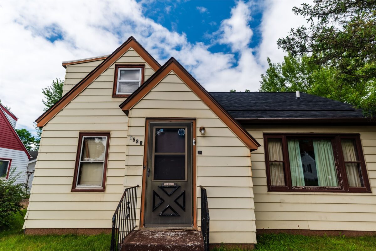 1520 9th Street, Eau Claire WI 54703 - Residential house for sale - MLS #1603854 - image2