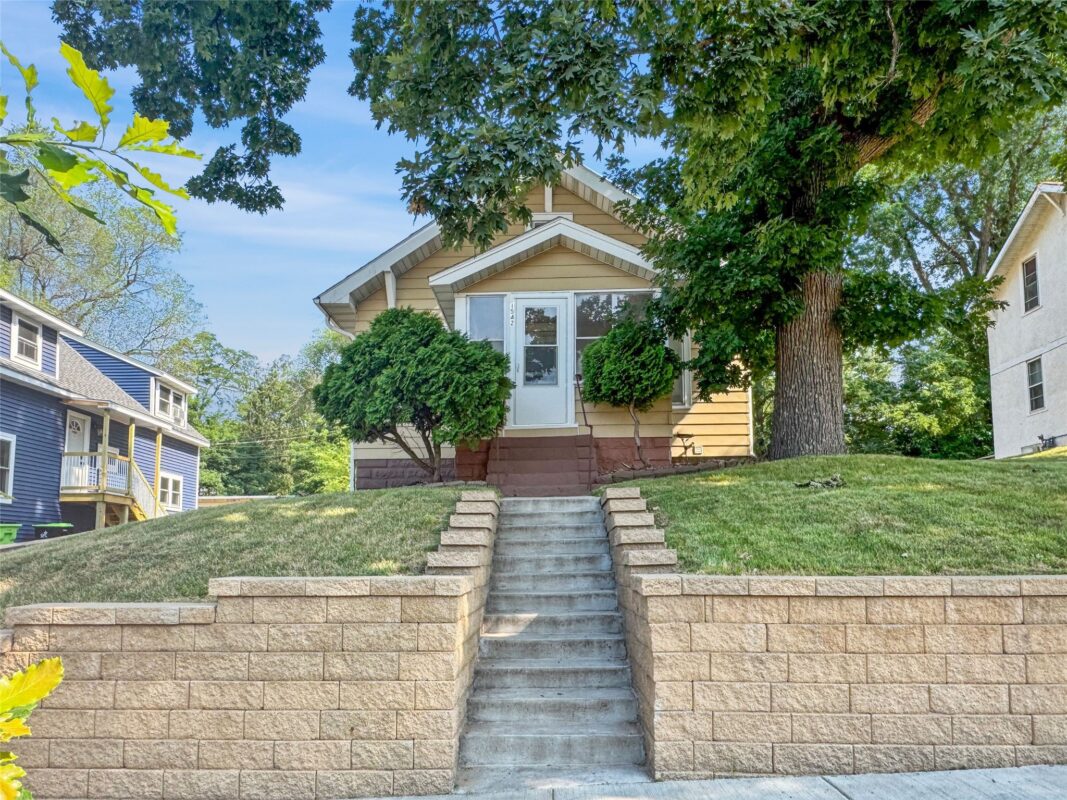 1542 Bellevue Avenue, Eau Claire WI 54703 - Residential house for sale - MLS #1603687 - image2