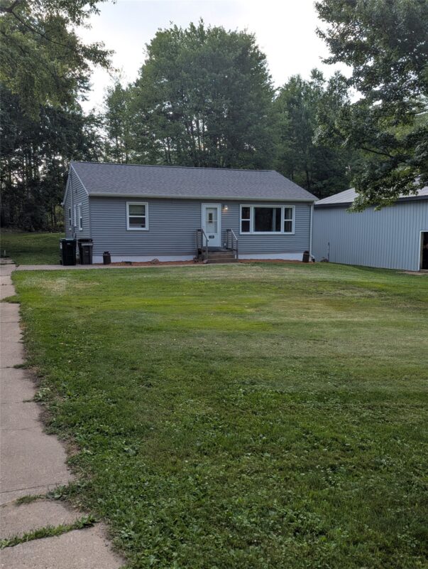1706 Peterson Avenue, Eau Claire WI 54703 - Residential house for sale - MLS #1603939 - image2