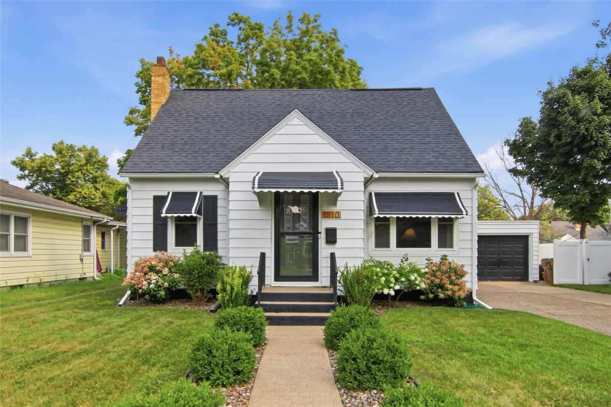 1810 Lyndale Avenue, Eau Claire WI 54701 - Residential house for sale - MLS #1604078 - image2
