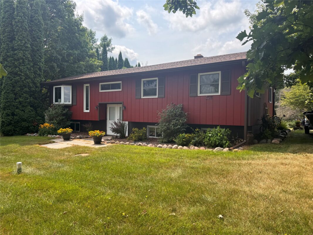 1898 21 1/2 Street, Rice Lake WI 54868 - Residential house for sale - MLS #1603903 - image2