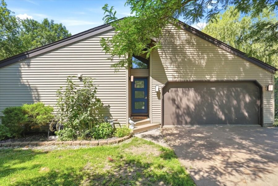 2206 Orchard Place