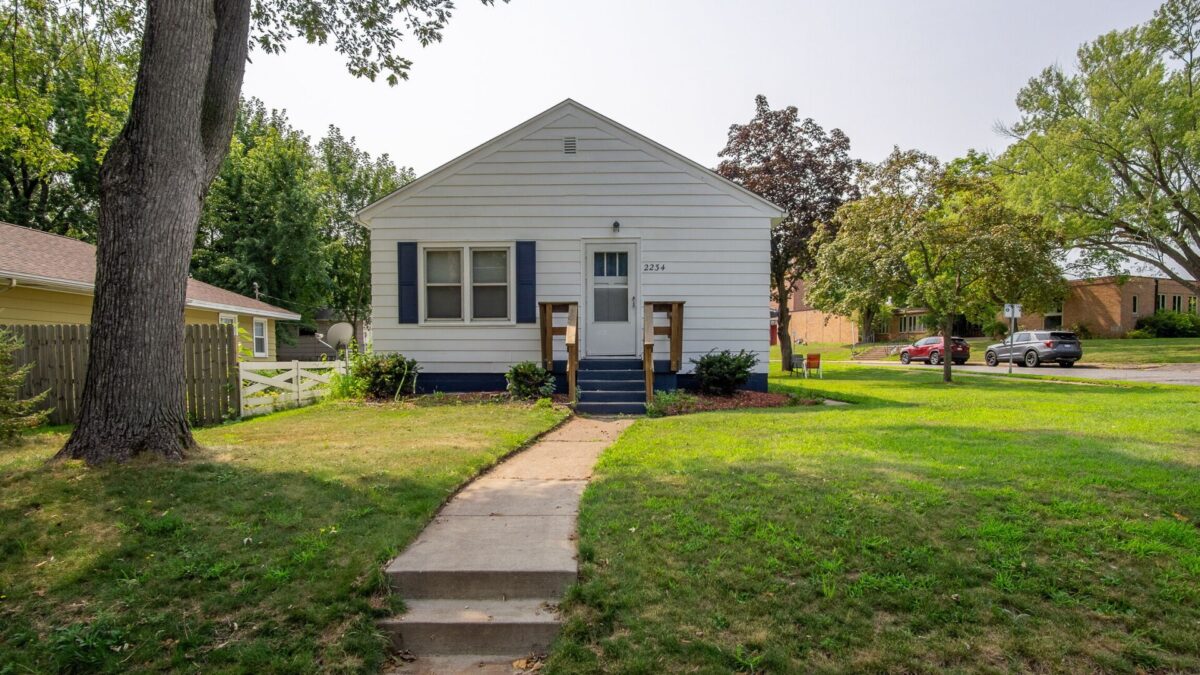 2234 11th Street, Eau Claire WI 54703 - ResidentialIncome house for sale - MLS #1604113 - image2