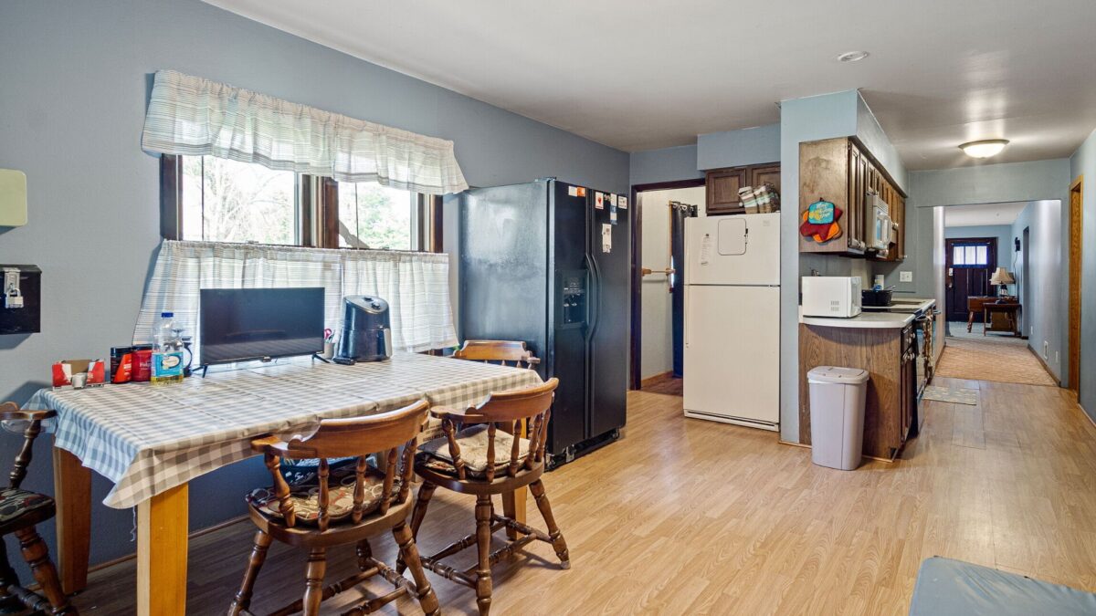 2234 11th Street, Eau Claire WI 54703 - ResidentialIncome house for sale - MLS #1604113 - image3