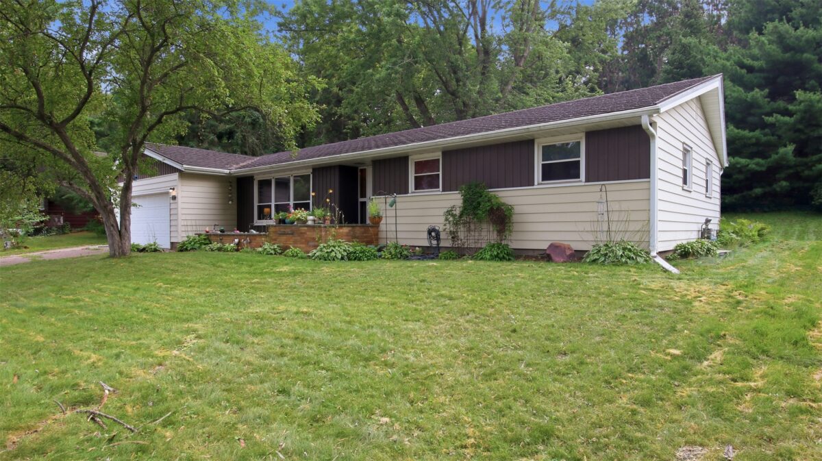 2322 16th Street, Eau Claire WI 54703 - Residential house for sale - MLS #1603787 - image2