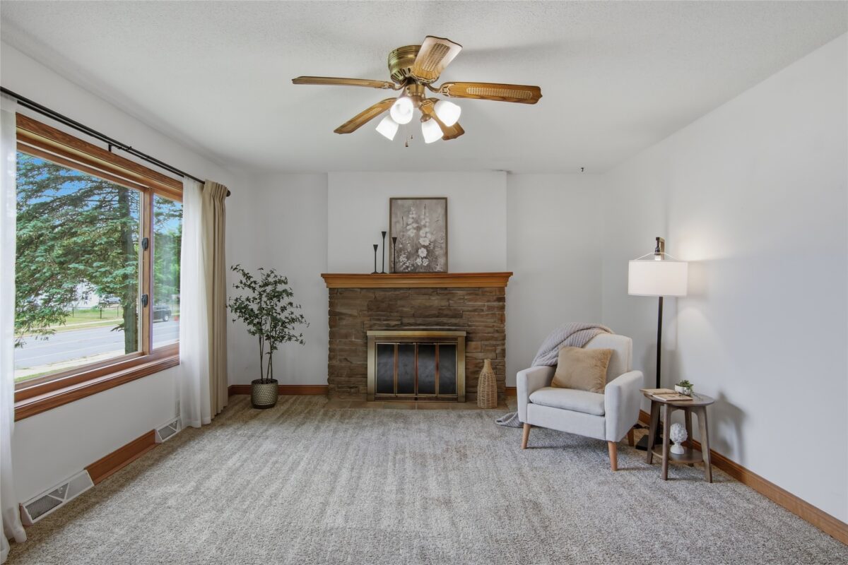 2715 Rudolph Road, Eau Claire WI 54701 - Residential house for sale - MLS #1601712 - image2