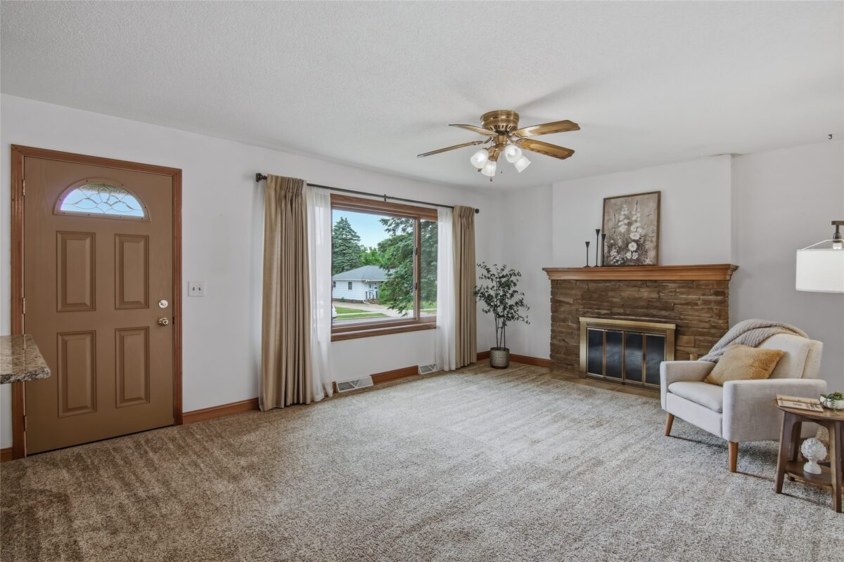 2715 Rudolph Road, Eau Claire WI 54701 - Residential house for sale - MLS #1601712 - image3