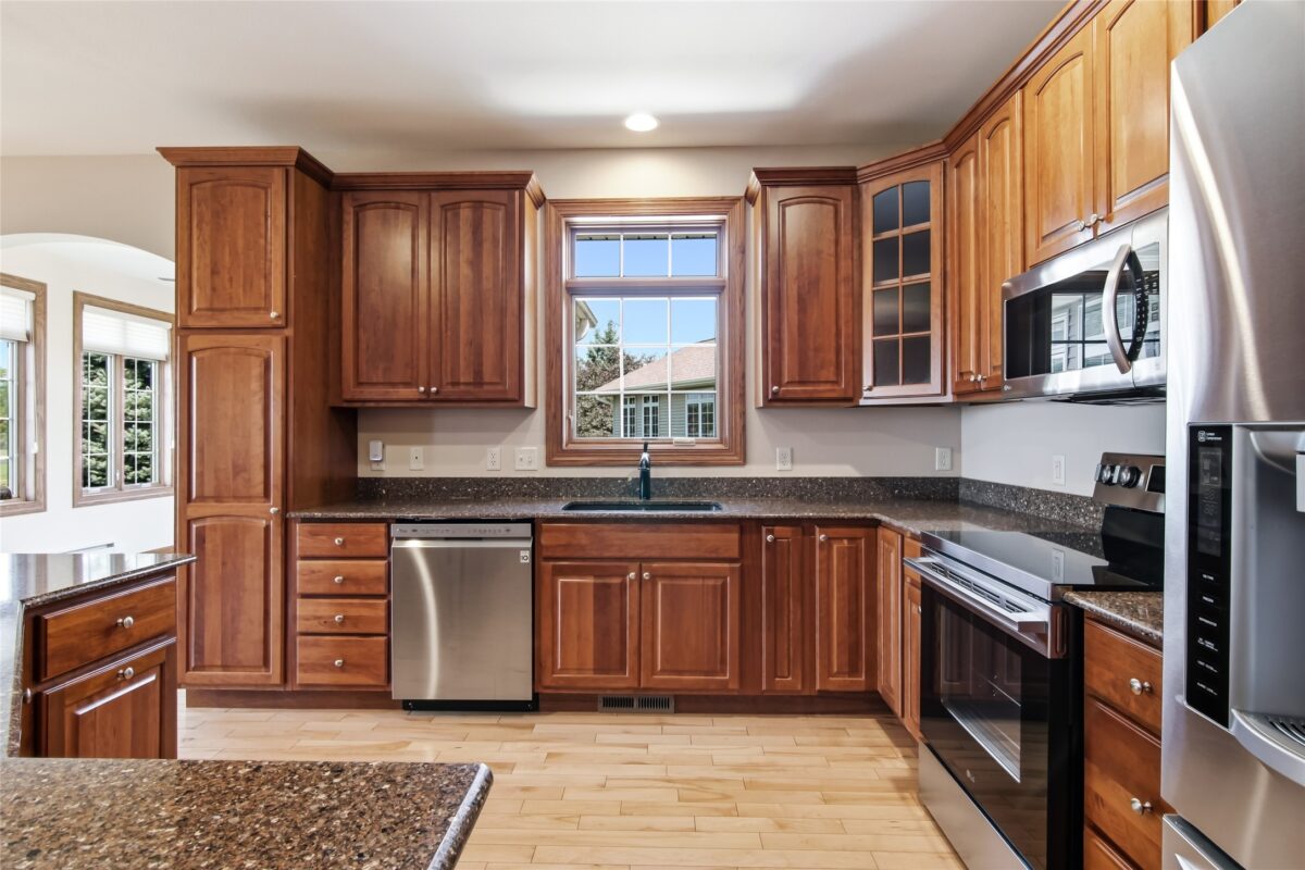 2912 Putnam Glen Place, Eau Claire WI 54701 - Residential house for sale - MLS #1603994 - image2