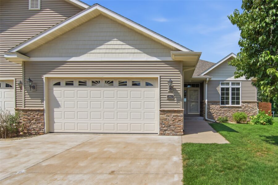 2912 Putnam Glen Place