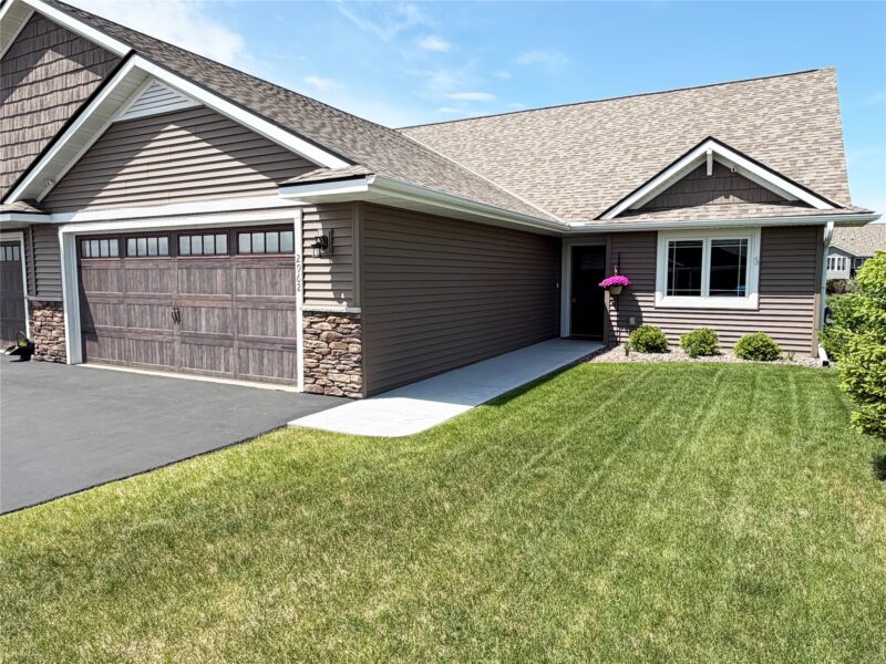 2962 Moon Lake Drive