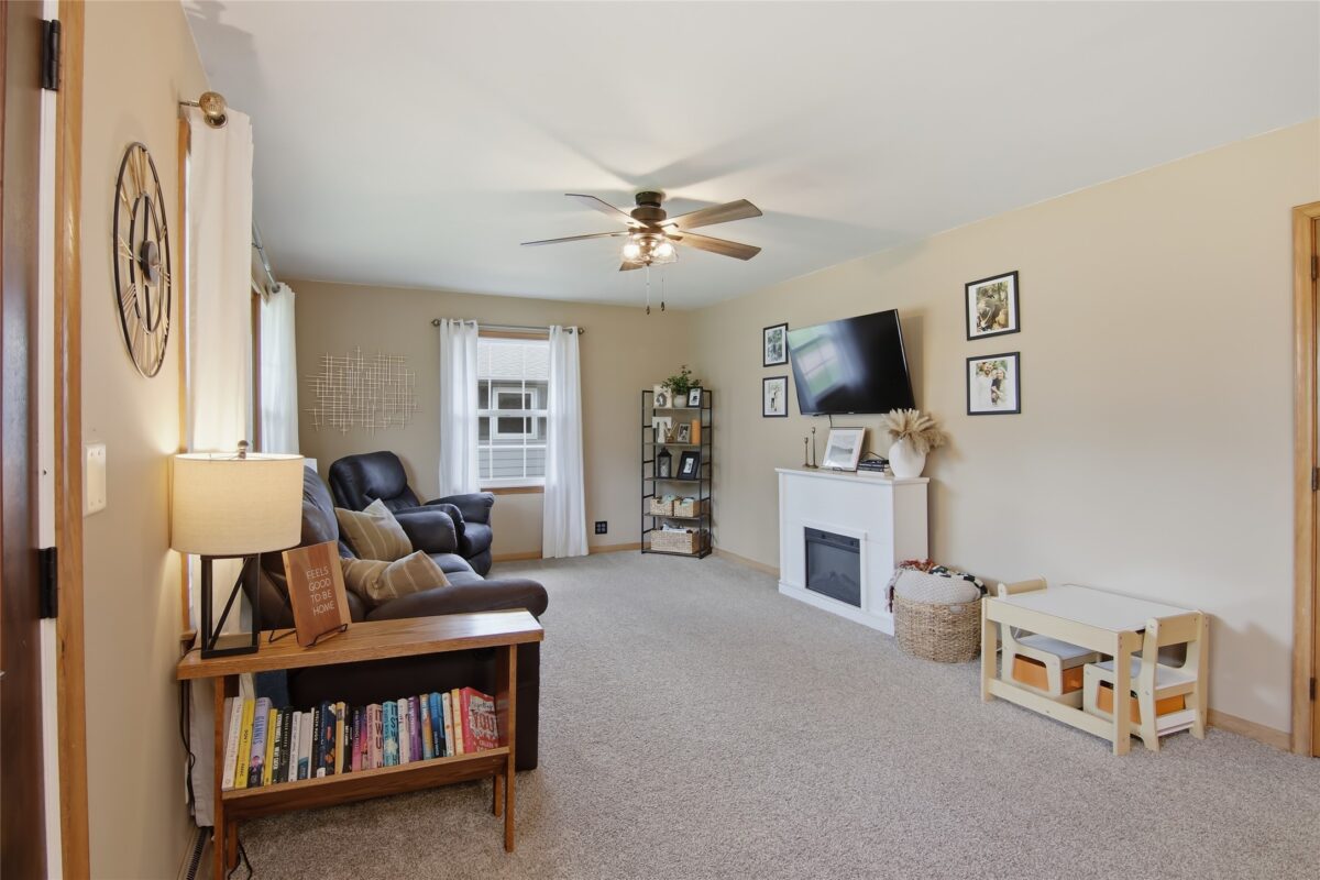 3027 Saturn Avenue, Eau Claire WI 54703 - Residential house for sale - MLS #1602706 - image2