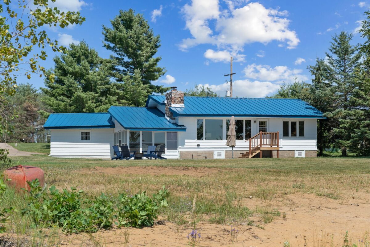 303 Lake Drive, Shell Lake WI 54871 - Residential house for sale - MLS #1603308 - image2