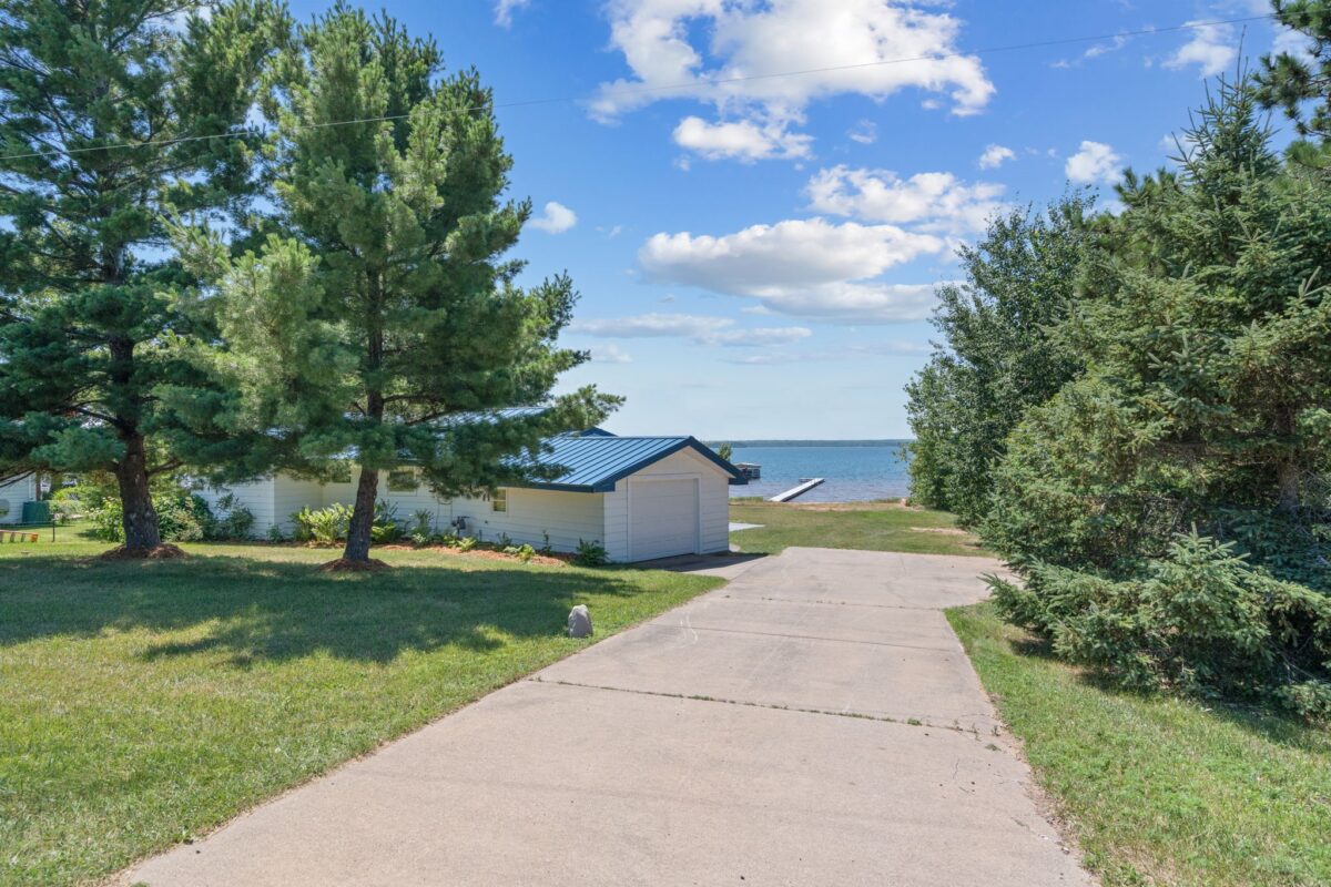 303 Lake Drive, Shell Lake WI 54871 - Residential house for sale - MLS #1603308 - image4