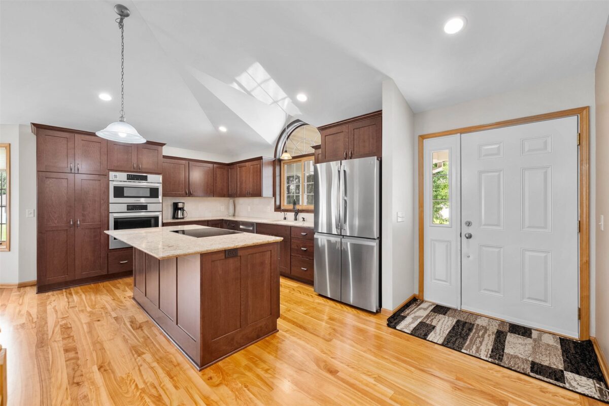 4274 Mill Ridge Circle, Eau Claire WI 54703 - Residential house for sale - MLS #1602413 - image5