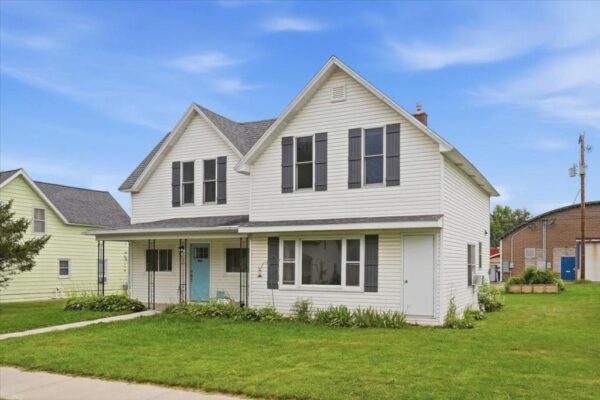 504 Cedar Street Colfax WI 54730