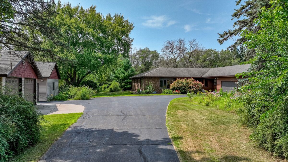 5892 Graff Road, Eau Claire WI 54701 - Residential house for sale - MLS #1603925 - image2