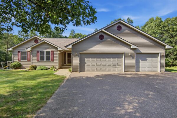 6200 Joanne Lane Altoona WI 54720