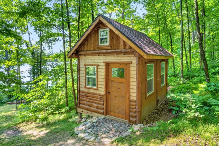 6925W Hemlock Haven Road