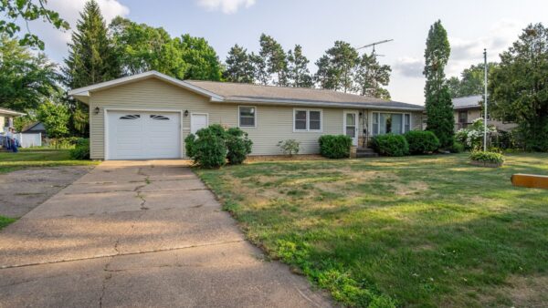 713 Dwight Street Chippewa Falls WI 54729