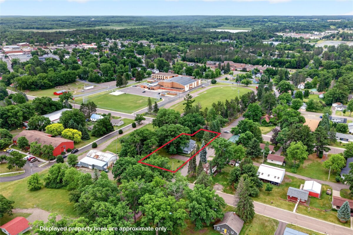 910 First Street, Spooner WI 54801 - Residential house for sale - MLS #1602306 - image46