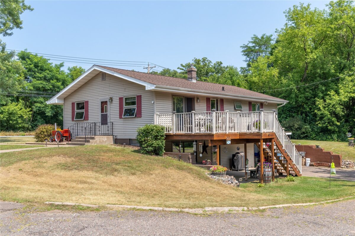920 Menasha Avenue, Ladysmith WI 54848 - Residential house for sale - MLS #1603988 - image3