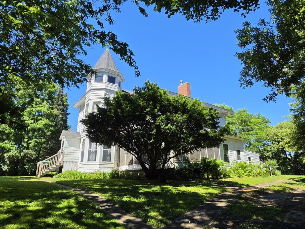 940 Bridge Street, Chippewa Falls WI 54729 - ResidentialIncome house for sale - MLS #1602667 - image2