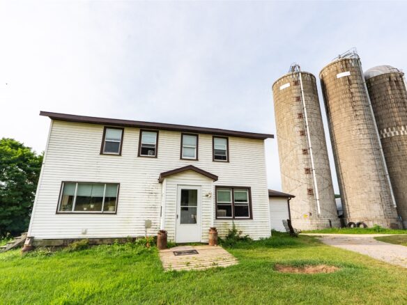E5549 Hoff Rd, La Valle WI 53941 - Land house for sale - MLS #1604160 - image1