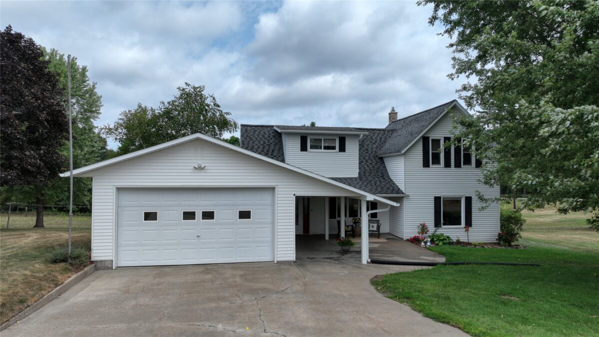 N8481 Kleba Road, Hixton WI 54635 - Farm house for sale - MLS #1603942 - image2