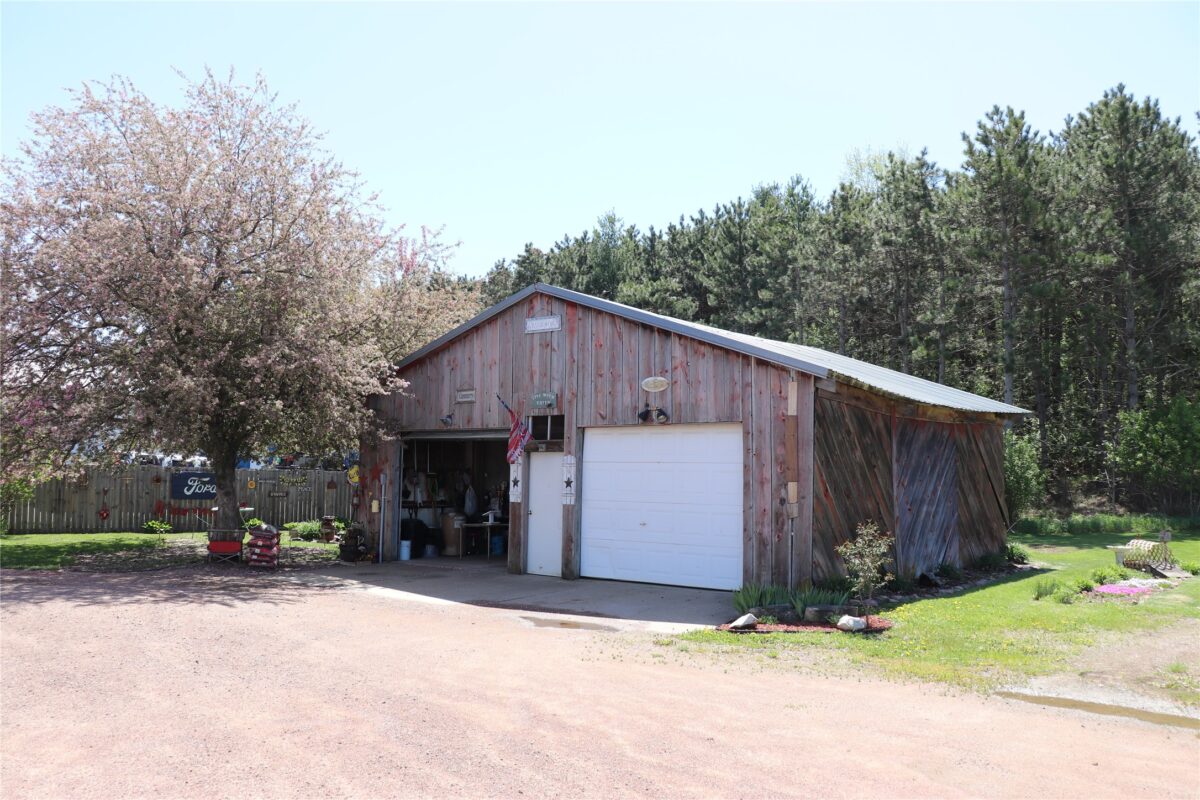 W15699 State Highway 121, Northfield WI 54635 - ResidentialIncome house for sale - MLS #1601482 - image4