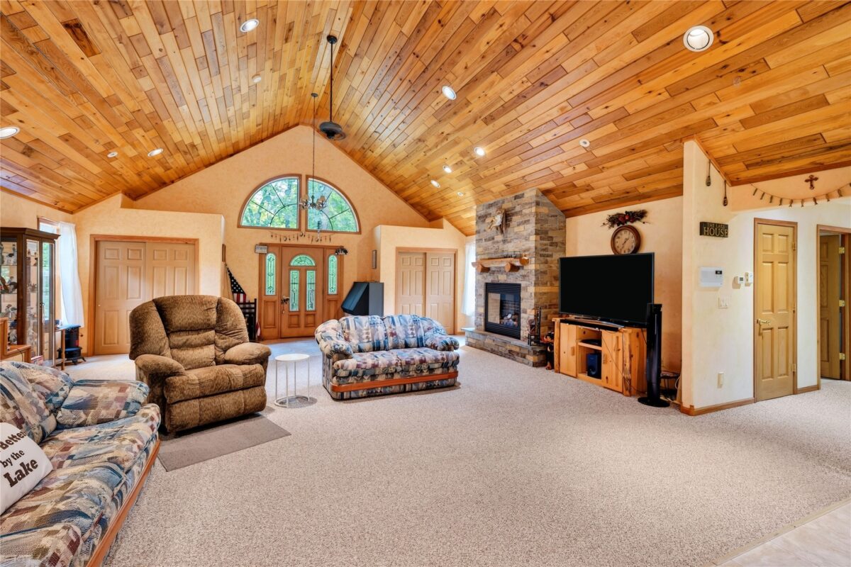 W5372 Yellowsands Drive, Spooner WI 54801 - Residential house for sale - MLS #1603979 - image11